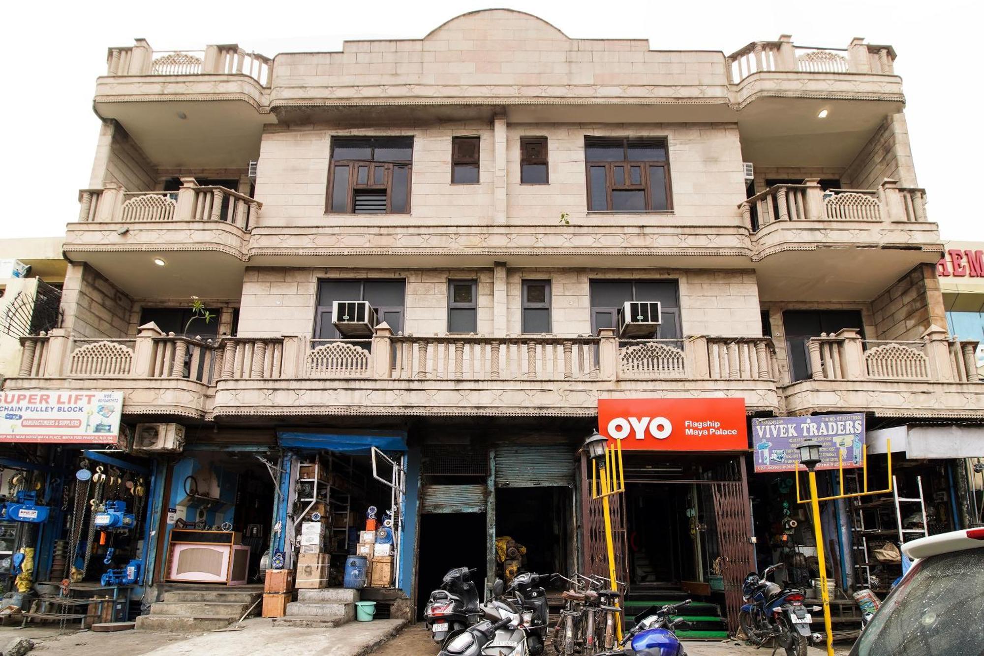 Oyo Maya Palace นิวเดลี ภายนอก รูปภาพ
